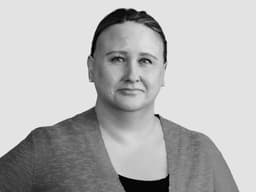 Image of Elaine Hughes