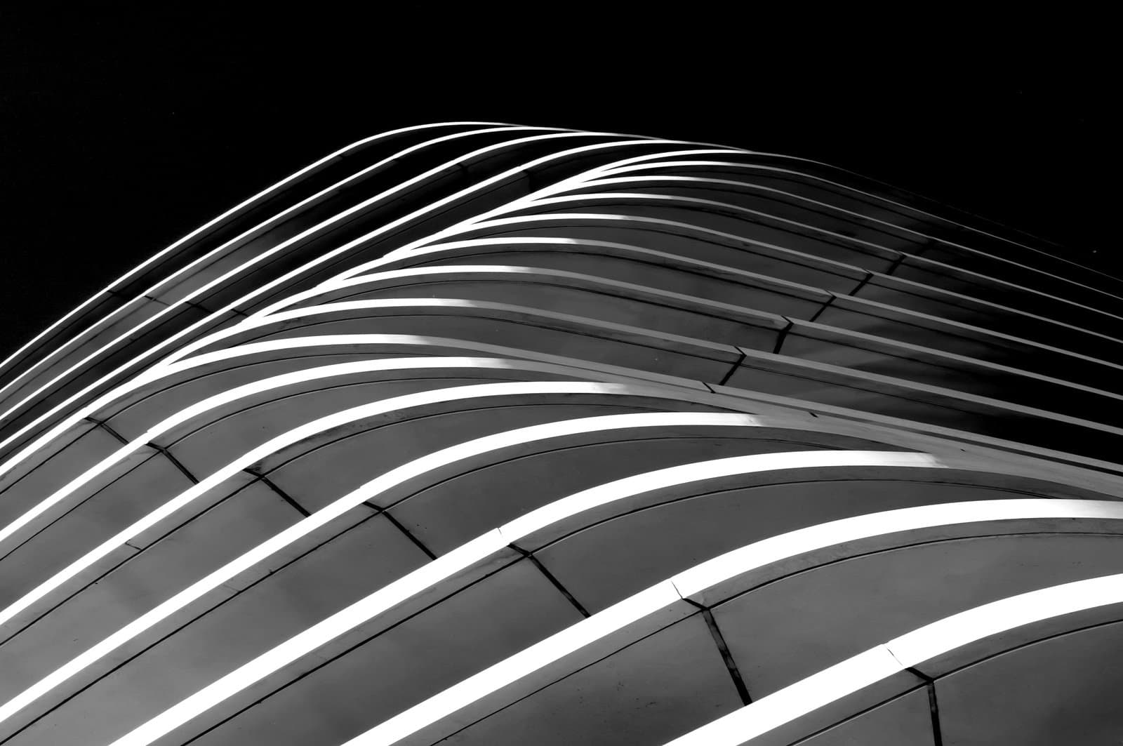 London modern architecture, residential building, cruve shape